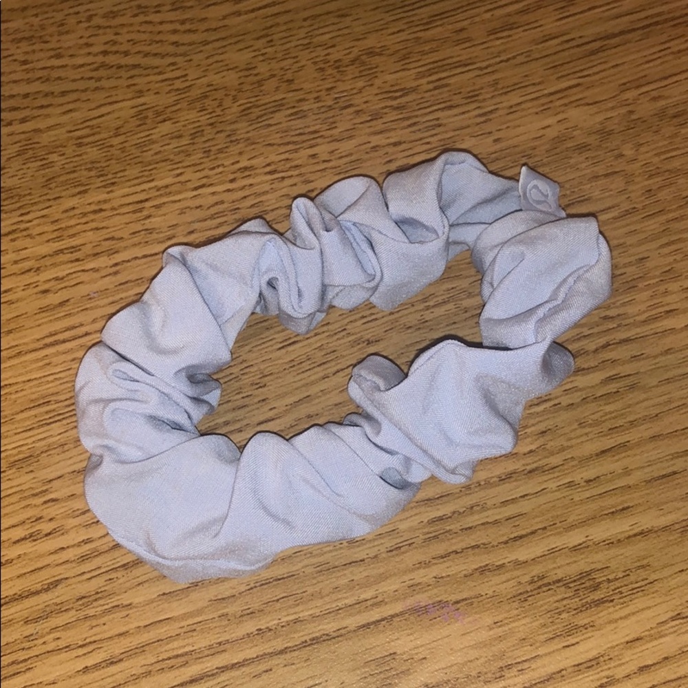 lululemon scrunchie